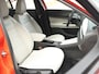 Fiat 600 600e 54 kWh La Prima | Navigatie | Achteruitrijcamera | Stoelverwarming | Keyless Entry