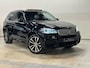 BMW X5 XDrive50i High Executive | PANO | M-SPORT | HUD | HARMAN KARDON | CARBONSCHWARZ