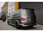 Volkswagen Transporter 2.0 TDI L2H1 150PK JB- EDITION DSG / PDC / VERLAGINGSVEREN / LEDEREN BEKLEDING / FULL / APPLE CARPLAY /NAVI