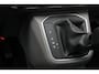 Volkswagen Transporter 2.0 TDI L2H1 150PK JB- EDITION DSG / PDC / VERLAGINGSVEREN / LEDEREN BEKLEDING / FULL / APPLE CARPLAY /NAVI