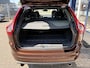 Volvo XC60 2.0 T5 FWD R-Design / Automaat / Open-Panodak / 245 PK / Half-Leder Half-Alcantara / Cruise-Control / Stoelverwarming / Climate-Control / Armsteun V+A / Radio-Bluetooth / Navi / 18'' LMV / ENZ.