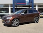 Volvo XC60 2.0 T5 FWD R-Design / Automaat / Open-Panodak / 245 PK / Half-Leder Half-Alcantara / Cruise-Control / Stoelverwarming / Climate-Control / Armsteun V+A / Radio-Bluetooth / Navi / 18'' LMV / ENZ.