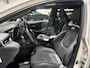 Toyota Corolla Touring Sports 2.0 Hybrid Executive | GR Sport Pack | Panoramadak | Heads Up Display | Stoelverwarming V+A | JBL |