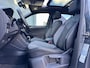 Volkswagen Tiguan 1.4 TSI 3x R-Line Business+ Pano | IQ-Lights | 360camera | Trekhaak | Head up | Sfeer! Vol opties