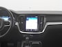 Volvo V60 2.0 T6 Recharge AWD R-Design | CAMERA | KEYLESS | STOEL- EN STUURVERW. | TREKHAAK