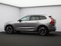 Volvo XC60 T6 350PK Plug-in hybrid AWD Plus Dark / Panoramisch Dak / Head-Up / 360gr Camera / Stuur+Stoel+Achterbank Verwarming / 20" / Elekt. Verstelbare Stoelen /  Alarm / Extra Getint Glas /