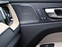 Volvo XC60 T6 350PK Plug-in hybrid AWD Plus Dark / Panoramisch Dak / Head-Up / 360gr Camera / Stuur+Stoel+Achterbank Verwarming / 20" / Elekt. Verstelbare Stoelen /  Alarm / Extra Getint Glas /
