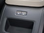 Volvo XC60 T6 350PK Plug-in hybrid AWD Plus Dark / Panoramisch Dak / Head-Up / 360gr Camera / Stuur+Stoel+Achterbank Verwarming / 20" / Elekt. Verstelbare Stoelen /  Alarm / Extra Getint Glas /