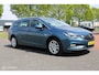 Opel Astra Sports Tourer 1.4 Online Edition, 150 PK, Trekhaak afneembaar, Pdc voor + achter, Cruise, Navi via App connect, Clima, 16 inche Lmv.
