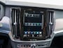 Volvo V90 2.0 B4 190pk Automaat Inscription | Panoramadak | Zwart leder | Massage | Pilot Assist | Trekhaak