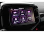 Toyota Aygo 1.0 VVT-i x-cite | Airco | Parkeercamera | Lichtmetalen velgen | Groot media scherm |
