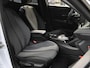 Peugeot e-2008 EV Allure Avantage 54 kWh 156PK | 1ste eigenaar | AppleCarPlay/AndroidAuto | Climate Control | Adaptive Cruise Control | 360'Camera | Keyless | FULL LED | Navigatie | LMV | Parkeersensoren | Privacy Glass | Isofix |