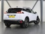 Peugeot e-2008 EV Allure Avantage 54 kWh 156PK | 1ste eigenaar | AppleCarPlay/AndroidAuto | Climate Control | Adaptive Cruise Control | 360'Camera | Keyless | FULL LED | Navigatie | LMV | Parkeersensoren | Privacy Glass | Isofix |