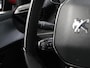 Peugeot 208 1.2 100PK Blue Lease Allure | 1ste eigenaar | AppleCarplay/AndroidAuto | Glazendak | Parkeersensoren | FULL LED | Navigatie | Lederen Stuurwiel | Climate Control | Cruise Control | 16" LMV | Isofix | Privacy Glass |