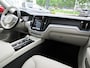 Volvo XC60 2.0 T8 Twin Engine AWD Momentum | 407 PK | TREKHAAK | 2.100  KG TREKGEWICHT | LEDER | PANORAMADAK |