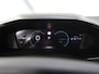 Peugeot 208 1.2 Hybrid 110PK e-DCS6 Allure | 1ste eigenaar | AppleCarplay/Android Auto | 360'Camera | AUTOMAAT | Keyless | Cruise Control | Climate Control | FULL LED | Isofix | Privacy Glass | Parkeersensoren | All Season Banden |