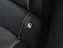 Peugeot 2008 130pk GT | 1ste eigenaar | AppleCarPlay/AndroidAuto | Schuifkanteldak | Stuur/VoorruitVerwarming | Camera | Keyless | AUTOMAAT | Adaptive Cruise Control | Sfeerverlichting | Isofix | Privacy Glass | Two-Tone |