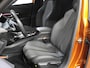 Peugeot 2008 130pk GT | 1ste eigenaar | AppleCarPlay/AndroidAuto | Schuifkanteldak | Stuur/VoorruitVerwarming | Camera | Keyless | AUTOMAAT | Adaptive Cruise Control | Sfeerverlichting | Isofix | Privacy Glass | Two-Tone |