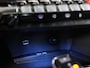 Peugeot 3008 225PK HYbrid GT | AppleCarPlay/AndroidAuto | FOCAL | Adaptive Cruise Control | Schuifkanteldak | 360'Camera | Climate Control | Night Vision | Dodehoekdetectie | AUTOMAAT | Sfeerverlichting | Virt.Cockpit | Keyless | Isofix | Privacy Glass | Parkeersensoren |
