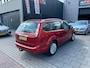 Ford Focus Wagon 1.6 Titanium Trekhaak Airco Navi PDC NAP APK