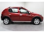 Dacia Sandero 1.6 Stepway | LPG | trekhaak | radio cd | 4 velgen met winterbanden | centrale deurvergrendeling met afstandsbediening