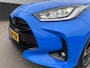 Toyota Yaris 1.5 Hybrid 130 Launch Edition Toyota Yaris Hybrid 130 Launch Edition vol luxe! Dodehoek detectie, stoel- & stuurverwarming, navigatie, Apple CarPlay/Android Auto, automaat!