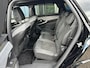 Peugeot e-5008 GT Avantage 73 kWh | 2 stoelen op derde rij | Achterbank in delen neerklapbaar | Achterbank verwarmd