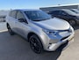 Toyota RAV4 2.5 Hybrid Black Edition Parkeersensoren v&a, achteruitrij camera, elektr. achterklep, keyless, adaptieve cruise control, automaat!
