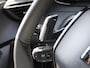 Peugeot 2008 Hybrid 145 Allure | Navigatie | Camera Voor & Achter | Adaptieve Cruise Control | 17"LMV | Dodehoekdetectie | CarPlay / AndroidAuto