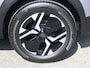 Peugeot 2008 Hybrid 145 Allure | Navigatie | Camera Voor & Achter | Adaptieve Cruise Control | 17"LMV | Dodehoekdetectie | CarPlay / AndroidAuto