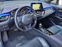 Toyota C-HR / C-HR+ 1.8 Hybrid Bi-Tone Plus NL Auto - Leer - JBL Audio