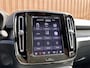 Volvo XC40 Recharge Plus 70 kWh | Achteruitrijcamera | Lederen Bekleding | Stoel-Stuurverwarming | Apple Carplay | ACC | Keyless | Parkeersensoren |