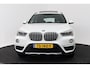BMW X1 SDrive20i Orange Edition II (PANORAMADAK, STOELVERWARMING, CRUISE CONTROL, HUD-DISPLAY, DEALER ONDERHOUDEN)