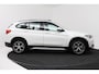 BMW X1 SDrive20i Orange Edition II (PANORAMADAK, STOELVERWARMING, CRUISE CONTROL, HUD-DISPLAY, DEALER ONDERHOUDEN)