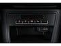 Volkswagen Tiguan 1.4 TSI R-Line Edition (PANORAMADAK, TREKHAAK, STOELVERWARMING, ELEKTR STOELEN, NAVIGATIE, SENSOREN)