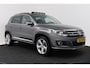 Volkswagen Tiguan 1.4 TSI R-Line Edition (PANORAMADAK, TREKHAAK, STOELVERWARMING, ELEKTR STOELEN, NAVIGATIE, SENSOREN)