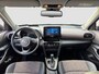 Toyota Yaris Cross 1.5 Hybrid Executive | Dodehoek detectie | Leder | Climate controle | Cruise controle | Premium Audio | Adaptive cruise controle | Draadloos laden | Head-up display | Digitaal display | Stoelverwarming