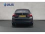 BMW 3-Serie 318i Edition Luxury Line | Stoelverwarming | Lederen bekleding | Schuifdak | LED