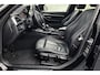 BMW 3-Serie 318i Edition Luxury Line | Stoelverwarming | Lederen bekleding | Schuifdak | LED