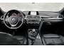 BMW 3-Serie 318i Edition Luxury Line | Stoelverwarming | Lederen bekleding | Schuifdak | LED