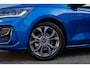 Ford Focus 1.0 EcoBoost Hybrid ST Line | Apple Carplay/Android Auto | adaptief Cruise control | Achteruitrijcamera | Dodehoek detectie | Parkeersensor Voor/Achter | | Achteruitrijcamera | Apple Carplay/Android Auto|telefoonintegratie premium | Cruise control
