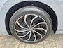 Volkswagen Golf 1.5 TSI Life,Navigatie,Android/Carplay,Lm 18 Inch,Parksensoren,stoelverwarming
