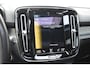 Volvo XC40 T5 262PK Automaat Recharge R-Design / Adaptive cruise control / Leren bekleding / Elektrische stoelen met geheugen / Elektrisch glazen schuif-kanteldak / Harman Kardon / Stoel- en stuurverwarming / Elektrische achterklep / Trekhaak / 21" velgen / Achteruitrijcamera