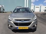 Hyundai ix35 2.0-16V Dynamic Automaat 165 PK. Prachtige en als nieuw rijdende auto !!! Onverwoestbare en zeer betrouwbare auto !!