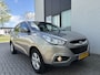 Hyundai ix35 2.0-16V Dynamic Automaat 165 PK. Prachtige en als nieuw rijdende auto !!! Onverwoestbare en zeer betrouwbare auto !!