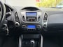 Hyundai ix35 2.0-16V Dynamic Automaat 165 PK. Prachtige en als nieuw rijdende auto !!! Onverwoestbare en zeer betrouwbare auto !!