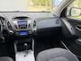 Hyundai ix35 2.0-16V Dynamic Automaat 165 PK. Prachtige en als nieuw rijdende auto !!! Onverwoestbare en zeer betrouwbare auto !!