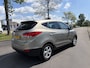 Hyundai ix35 2.0-16V Dynamic Automaat 165 PK. Prachtige en als nieuw rijdende auto !!! Onverwoestbare en zeer betrouwbare auto !!