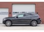Mercedes-Benz GLC 300e 4MATIC AMG Line Panoramadak - Burmester - Wegklapbare trekhaak - 360 view - Keyless - Led