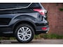 Ford Kuga 1.5 EcoBoost Titanium | Camera | Trekhaak | LED | Stoel + stuur verwarming | All season | Rijklaarprijs |